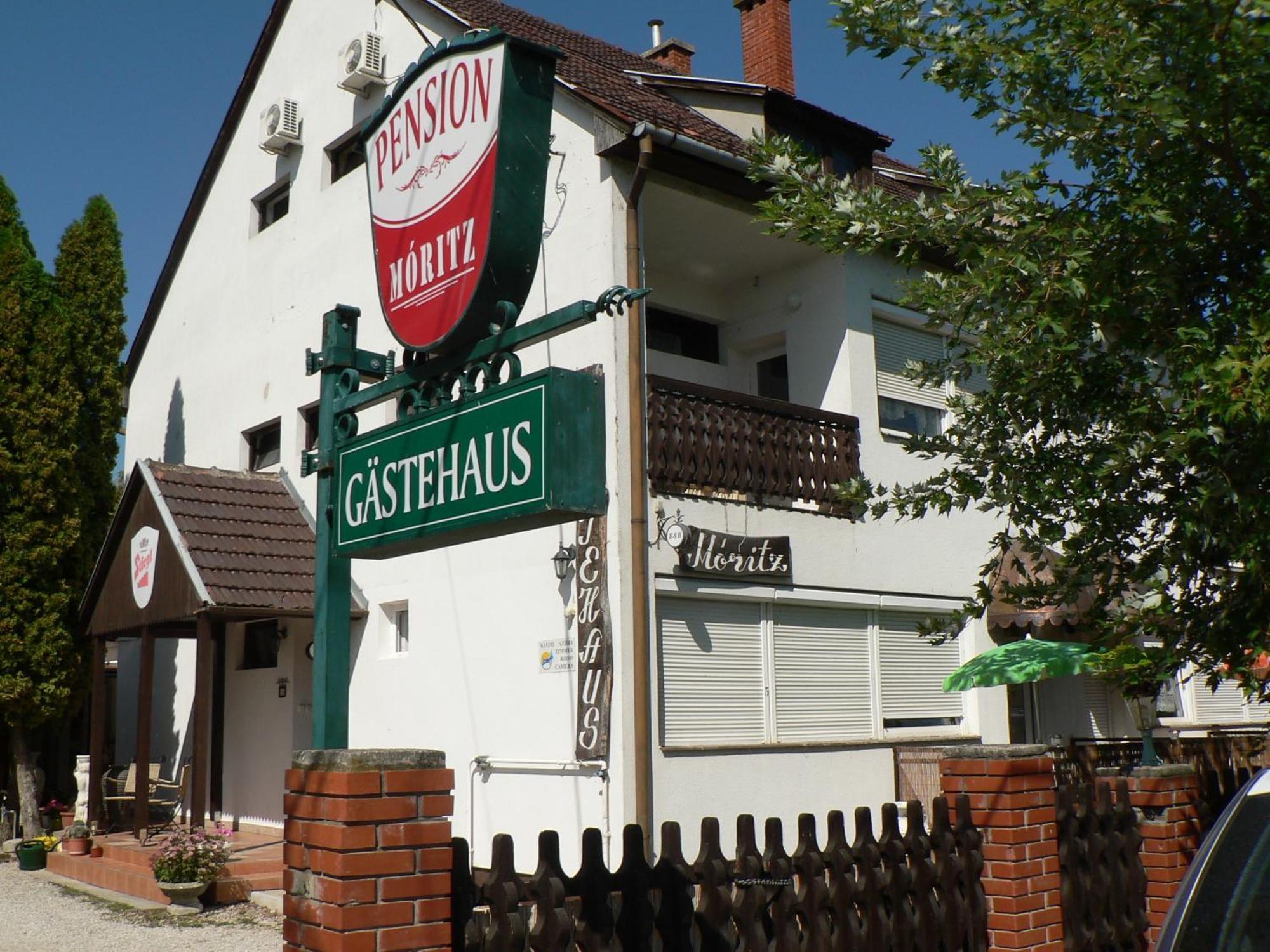 Guest House Moritz Keszthely Bagian luar foto